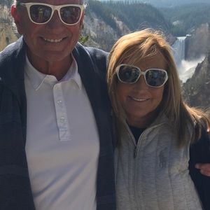 Meet your Posher, Leslie